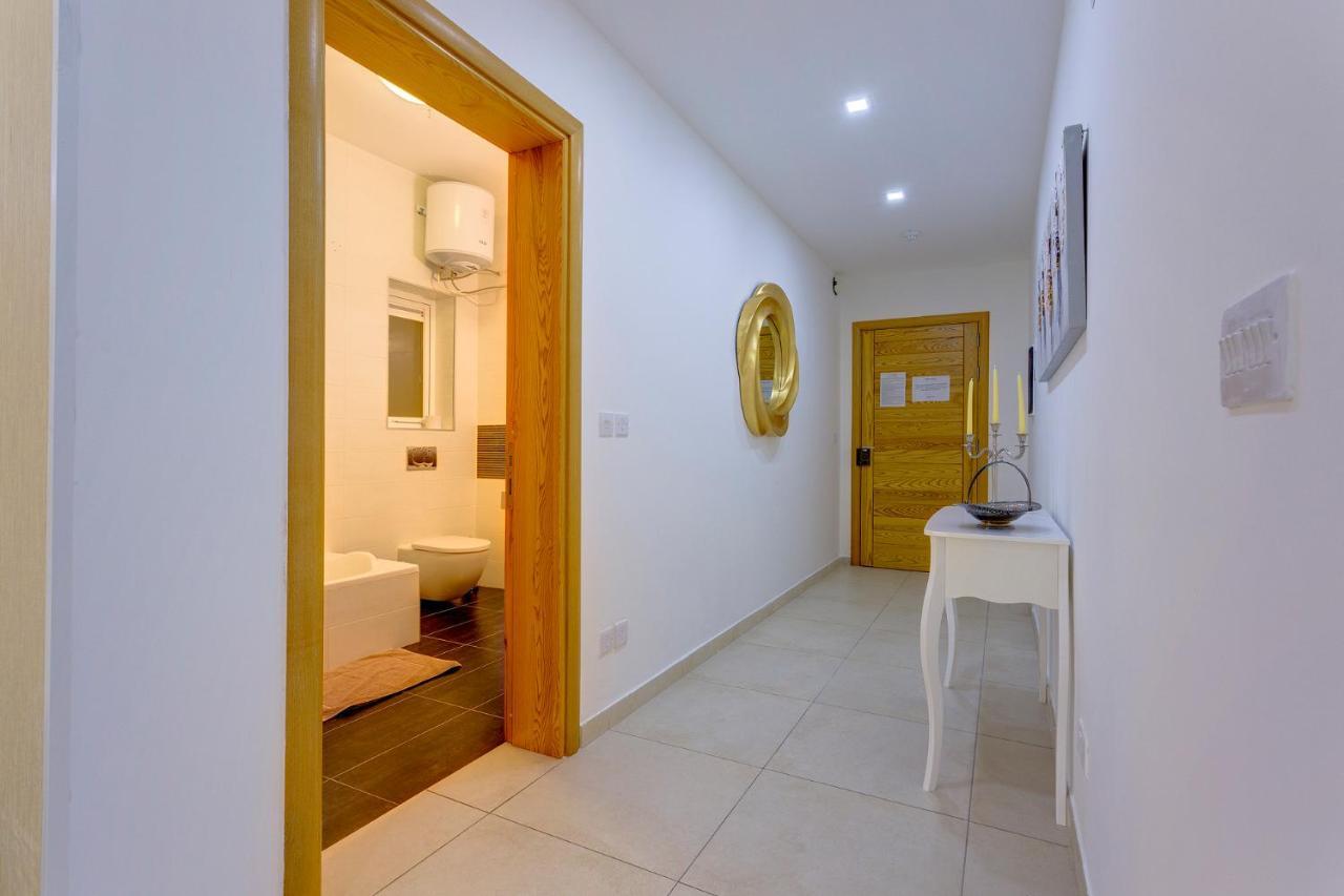 Luxury Apt W/ Side Seaviews And Pool, Top Location Сліма Екстер'єр фото